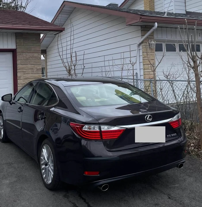 2015 Lexus ES 6th Gen - Image 3 of 8