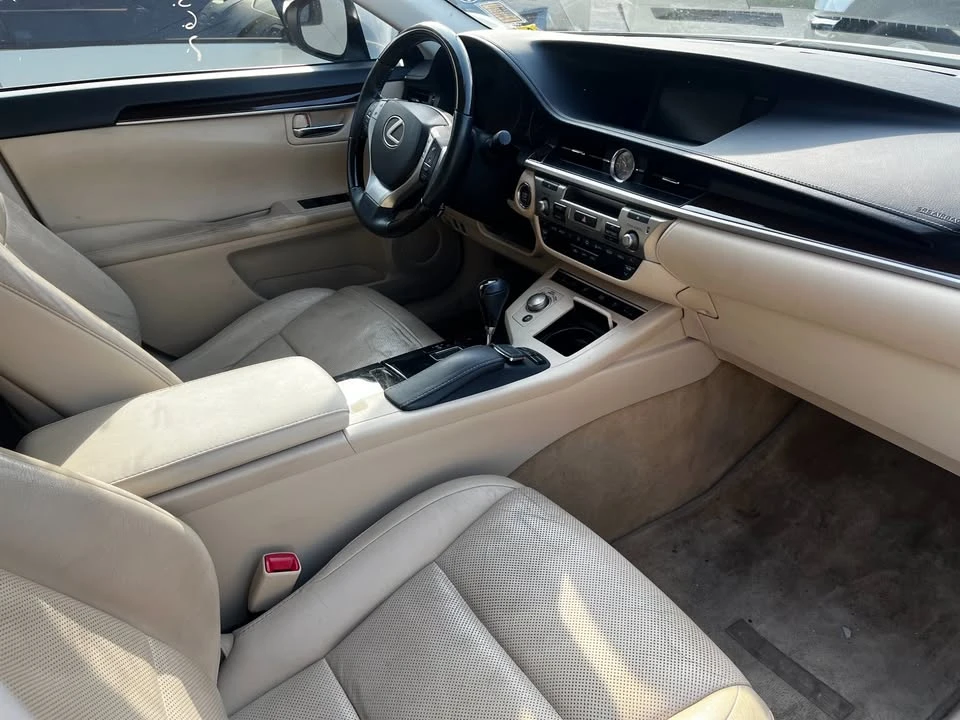 2015 Lexus ES 6th Gen - Image 5 of 5