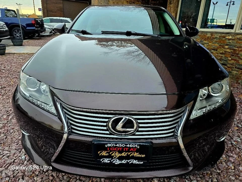 2015 Lexus ES 6th Gen - Image 2 of 18