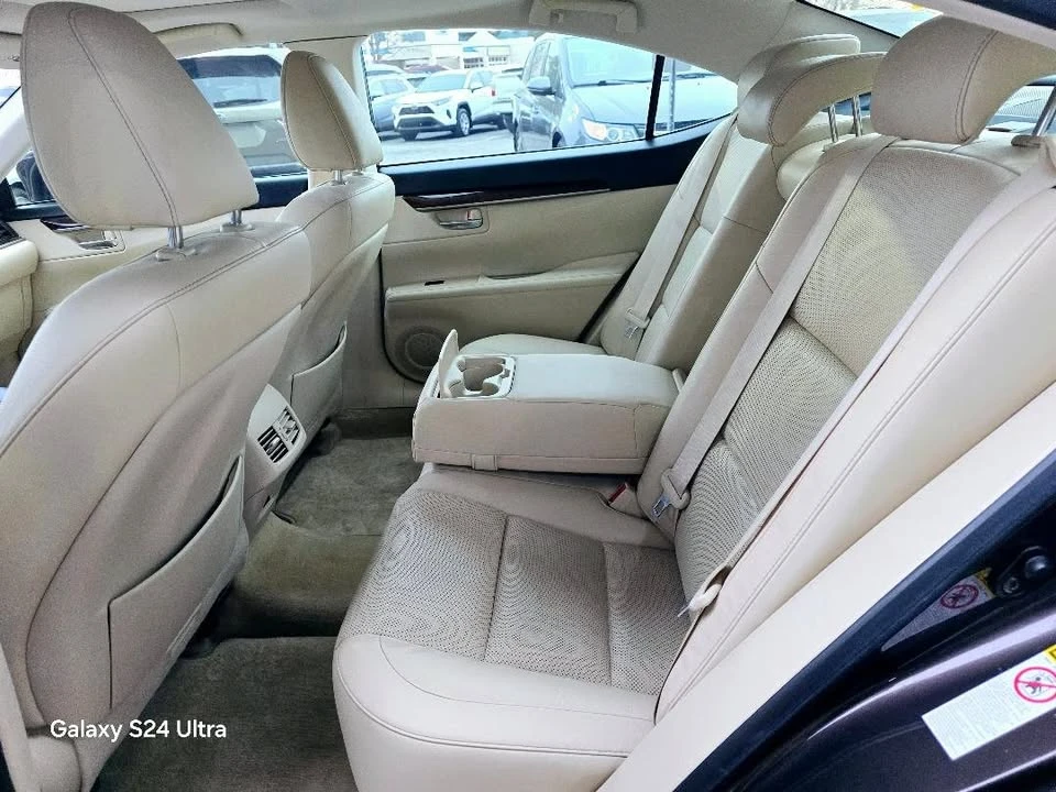 2015 Lexus ES 6th Gen - Image 12 of 18
