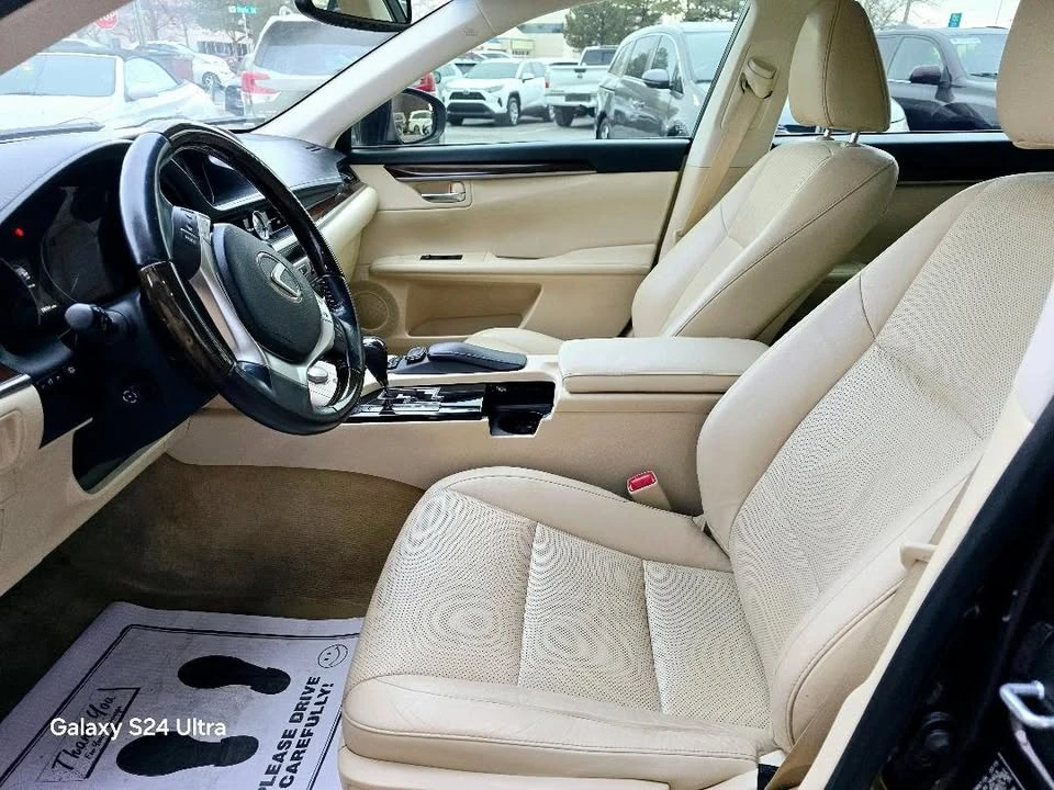 2015 Lexus ES 6th Gen - Image 9 of 18