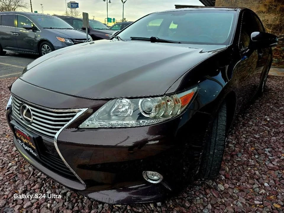 2015 Lexus ES 6th Gen - Image 3 of 18