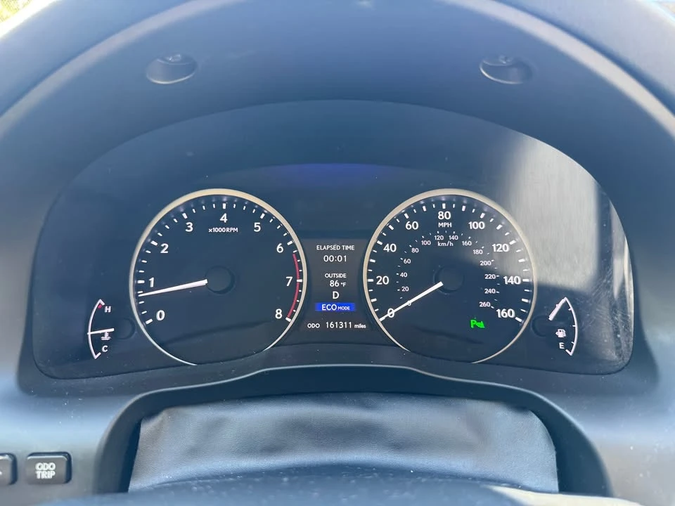 2015 Lexus ES 6th Gen - Image 8 of 18