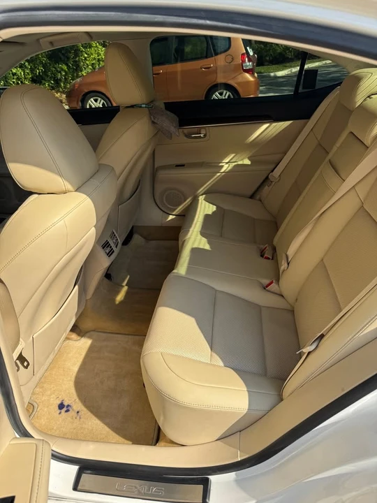 2015 Lexus ES 6th Gen - Image 9 of 18