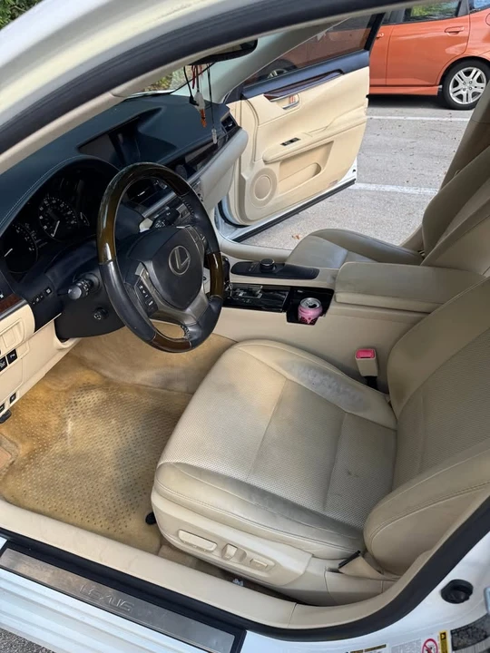 2015 Lexus ES 6th Gen - Image 10 of 18