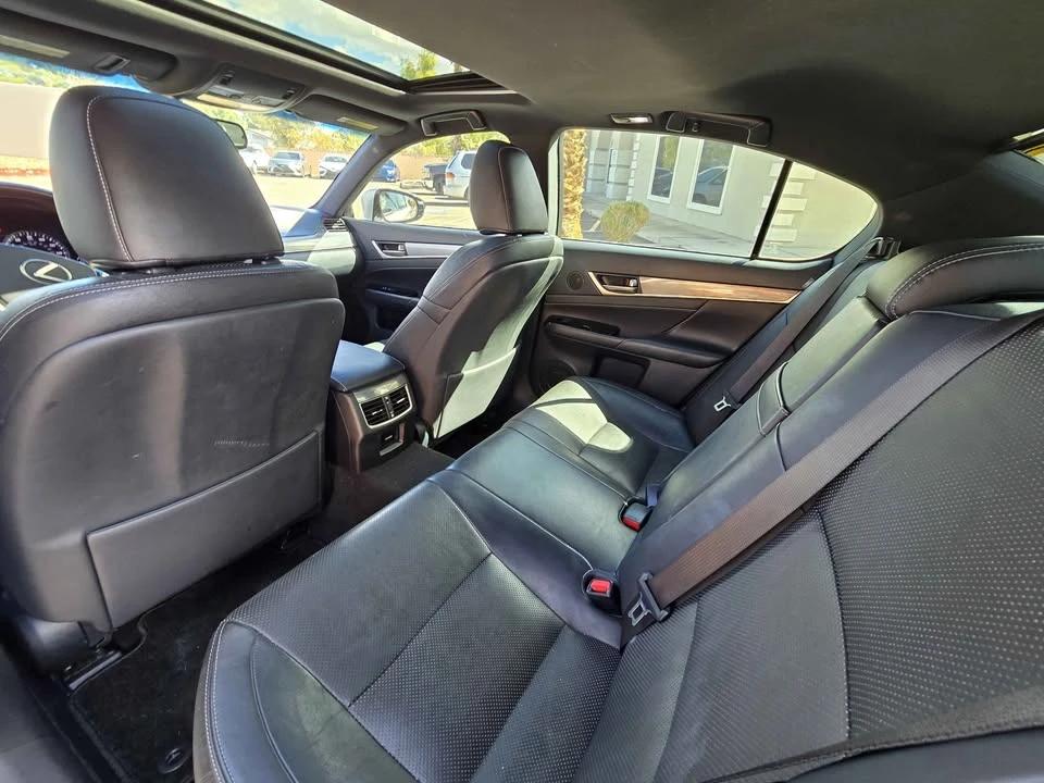 2015 Lexus GS 4th Gen - Image 16 of 17
