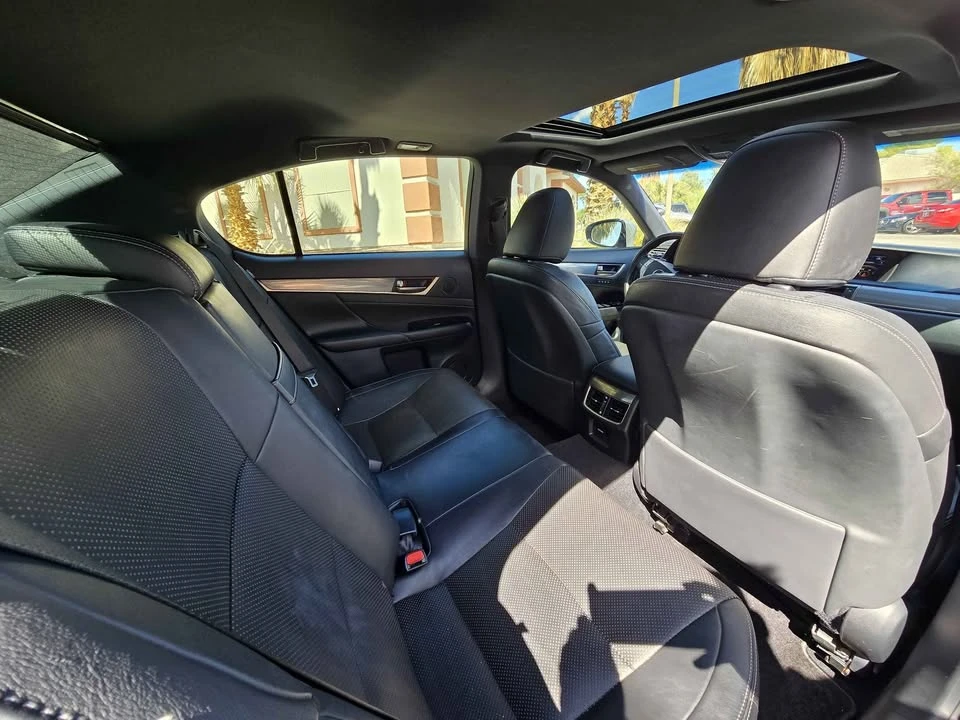 2015 Lexus GS 4th Gen - Image 13 of 16