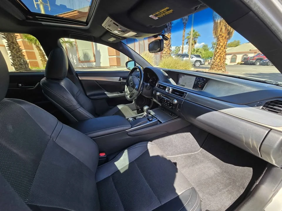 2015 Lexus GS 4th Gen - Image 12 of 17