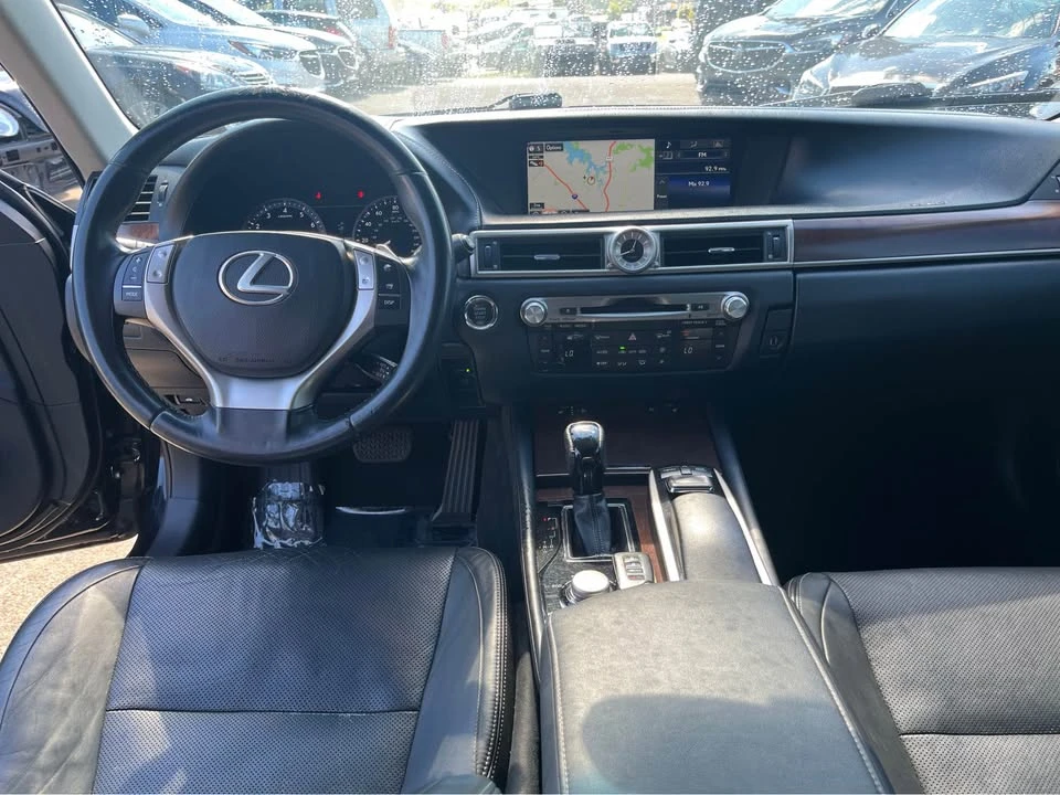 2015 Lexus GS 4th Gen - Image 15 of 19