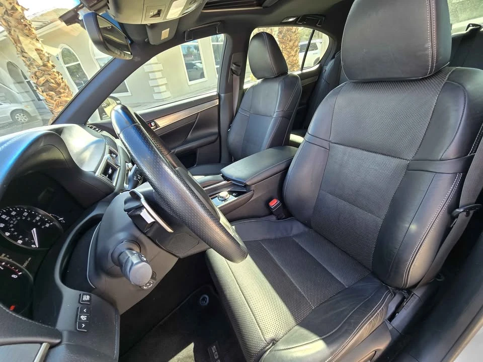 2015 Lexus GS 4th Gen - Image 10 of 17