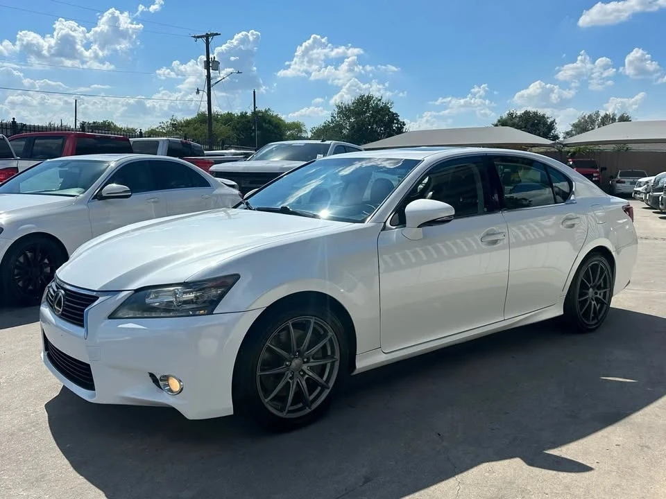 2015 Lexus GS 4th Gen - Image 2 of 13