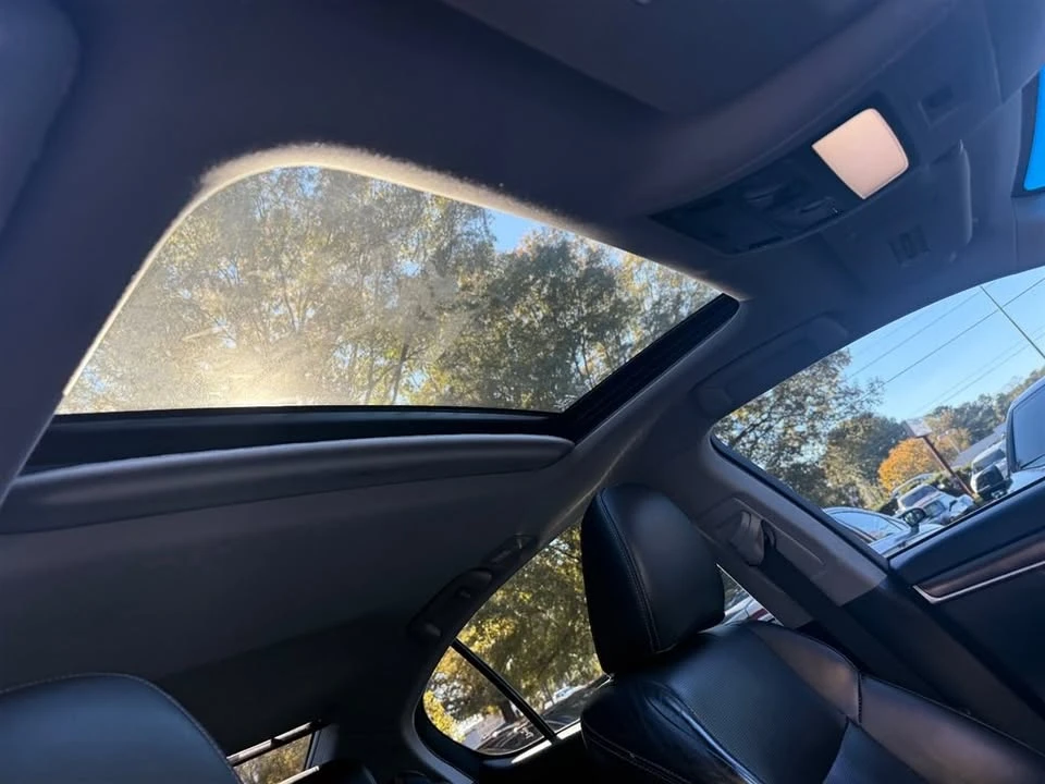 2015 Lexus GS 4th Gen - Image 15 of 17
