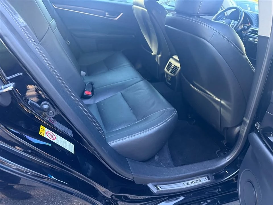 2015 Lexus GS 4th Gen - Image 11 of 17