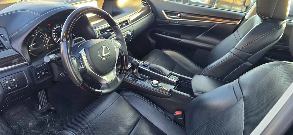 2015 Lexus GS 4th Gen - Image 12 of 17