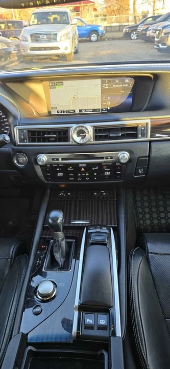 2015 Lexus GS 4th Gen - Image 16 of 17