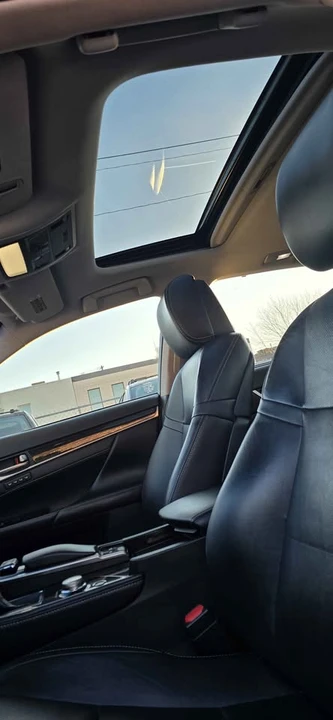 2015 Lexus GS 4th Gen - Image 9 of 17