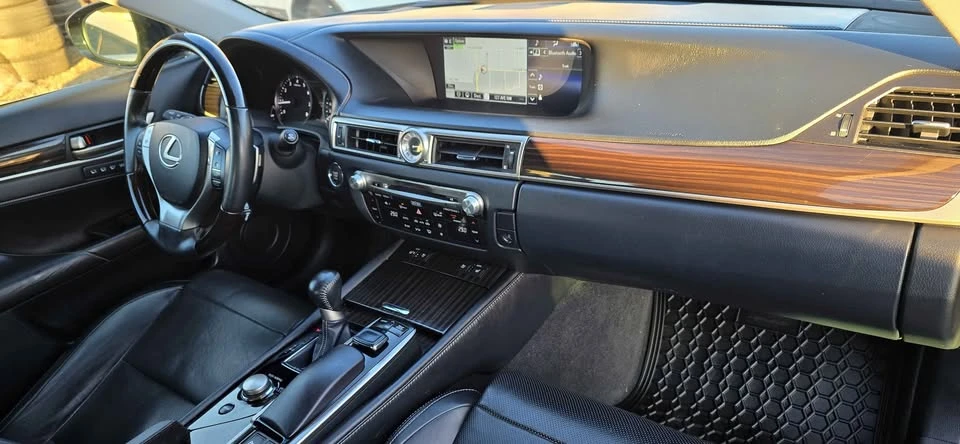 2015 Lexus GS 4th Gen - Image 14 of 17