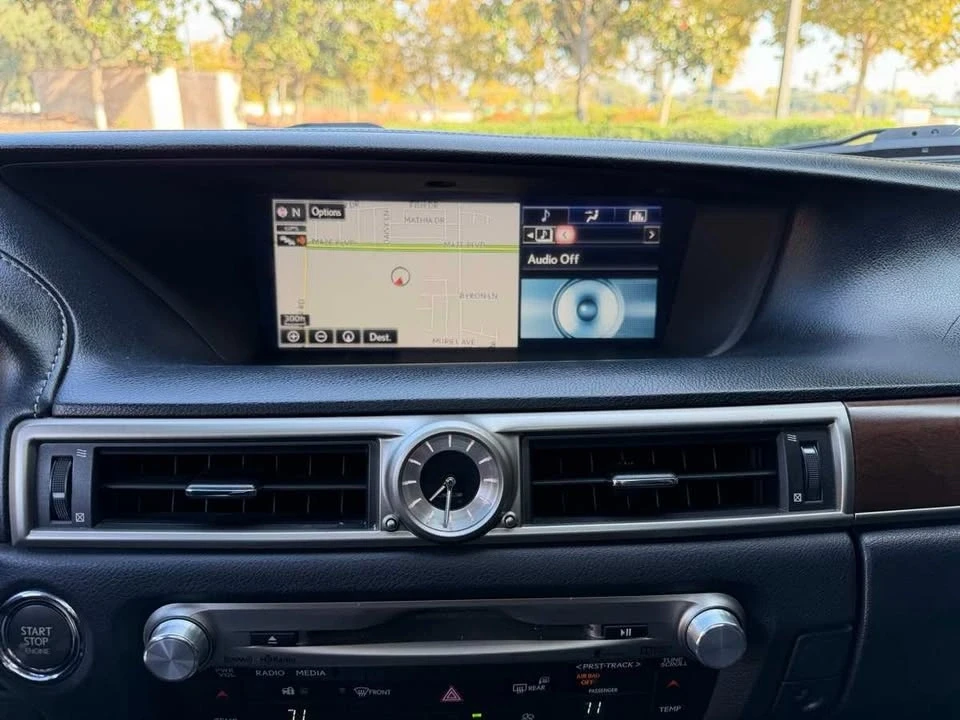 2015 Lexus GS 4th Gen - Image 15 of 18
