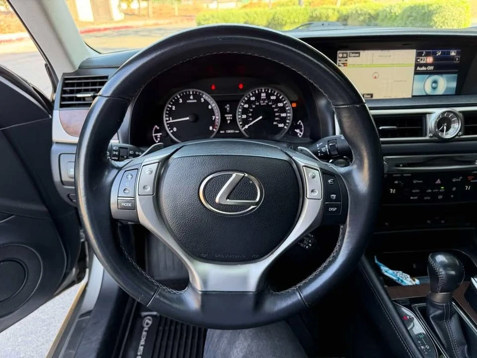 2015 Lexus GS 4th Gen - Image 13 of 18