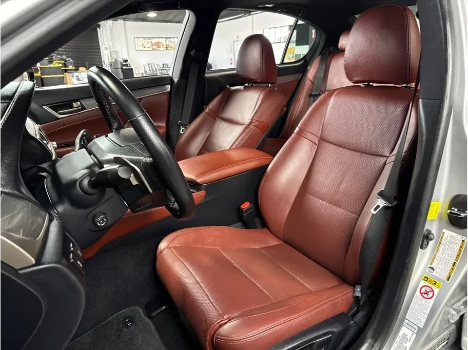 2015 Lexus GS 4th Gen - Image 7 of 9