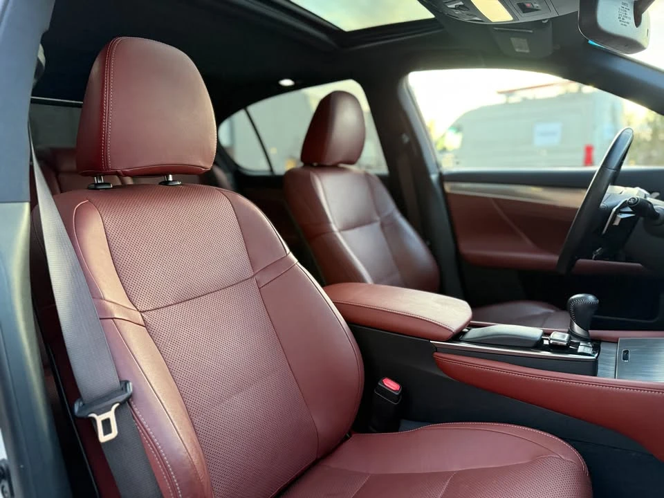 2015 Lexus GS 4th Gen - Image 10 of 15
