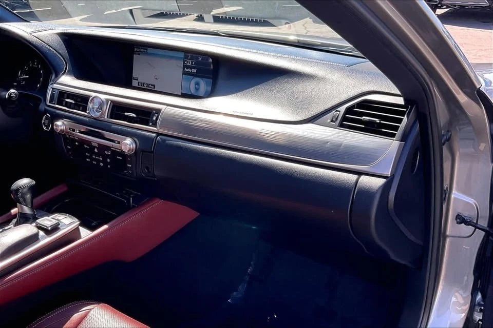 2015 Lexus GS 4th Gen - Image 12 of 18