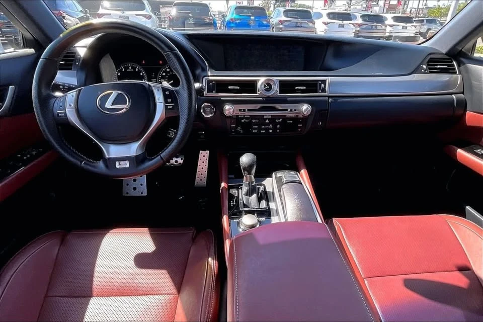 2015 Lexus GS 4th Gen - Image 11 of 18