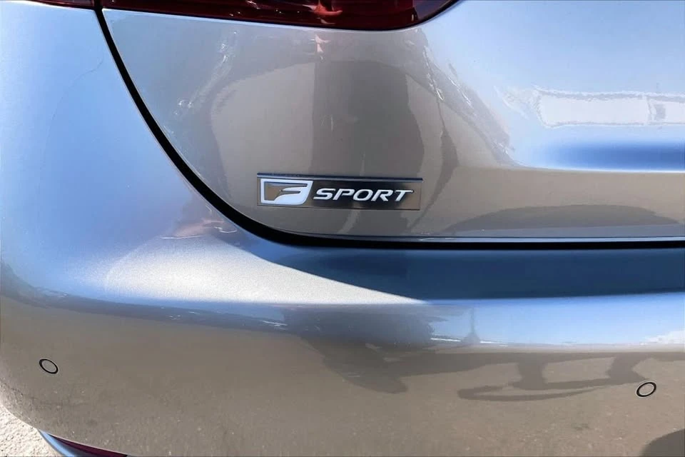2015 Lexus GS 4th Gen - Image 6 of 18
