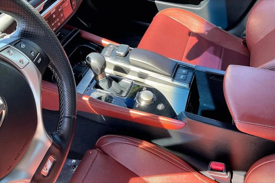 2015 Lexus GS 4th Gen - Image 13 of 18