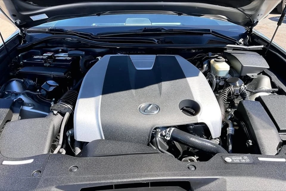 2015 Lexus GS 4th Gen - Image 8 of 18