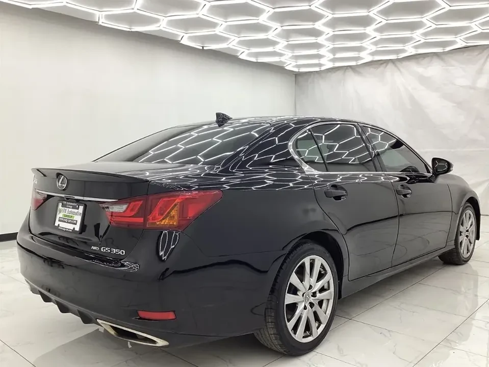 2015 Lexus GS 4th Gen - Image 10 of 17