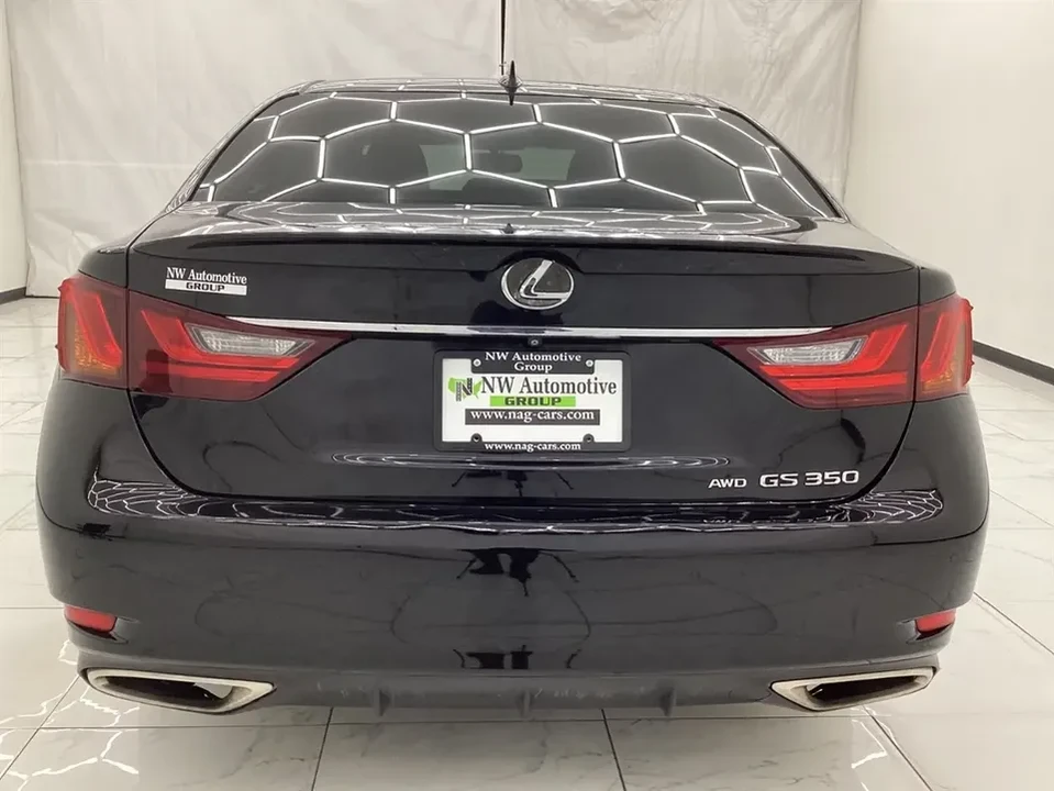 2015 Lexus GS 4th Gen - Image 8 of 17