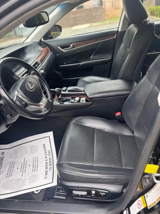 2015 Lexus GS 4th Gen - Image 10 of 17