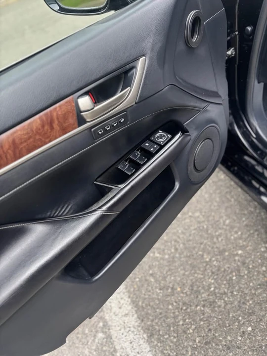 2015 Lexus GS 4th Gen - Image 9 of 17