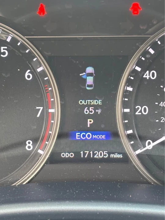 2015 Lexus GS 4th Gen - Image 16 of 17