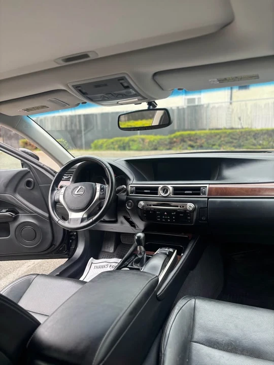 2015 Lexus GS 4th Gen - Image 15 of 17