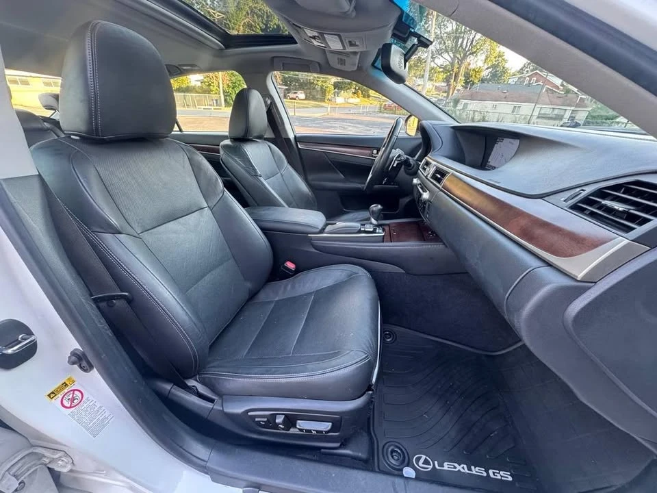2015 Lexus GS 4th Gen - Image 10 of 20