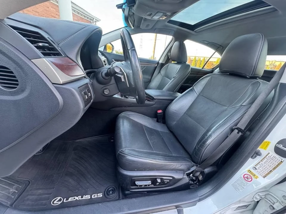 2015 Lexus GS 4th Gen - Image 9 of 20