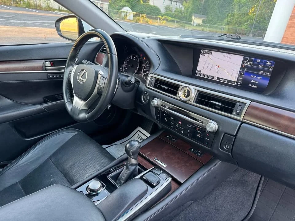 2015 Lexus GS 4th Gen - Image 12 of 20