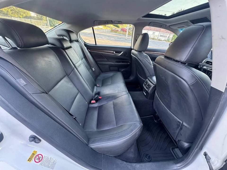 2015 Lexus GS 4th Gen - Image 13 of 20