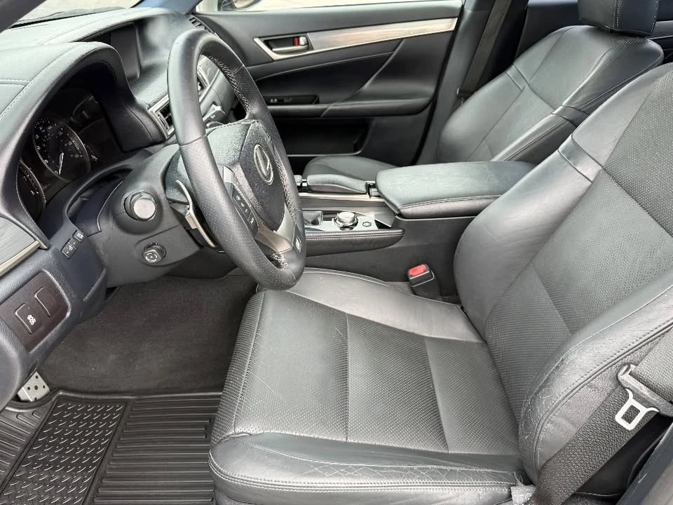 2015 Lexus GS 4th Gen - Image 13 of 20