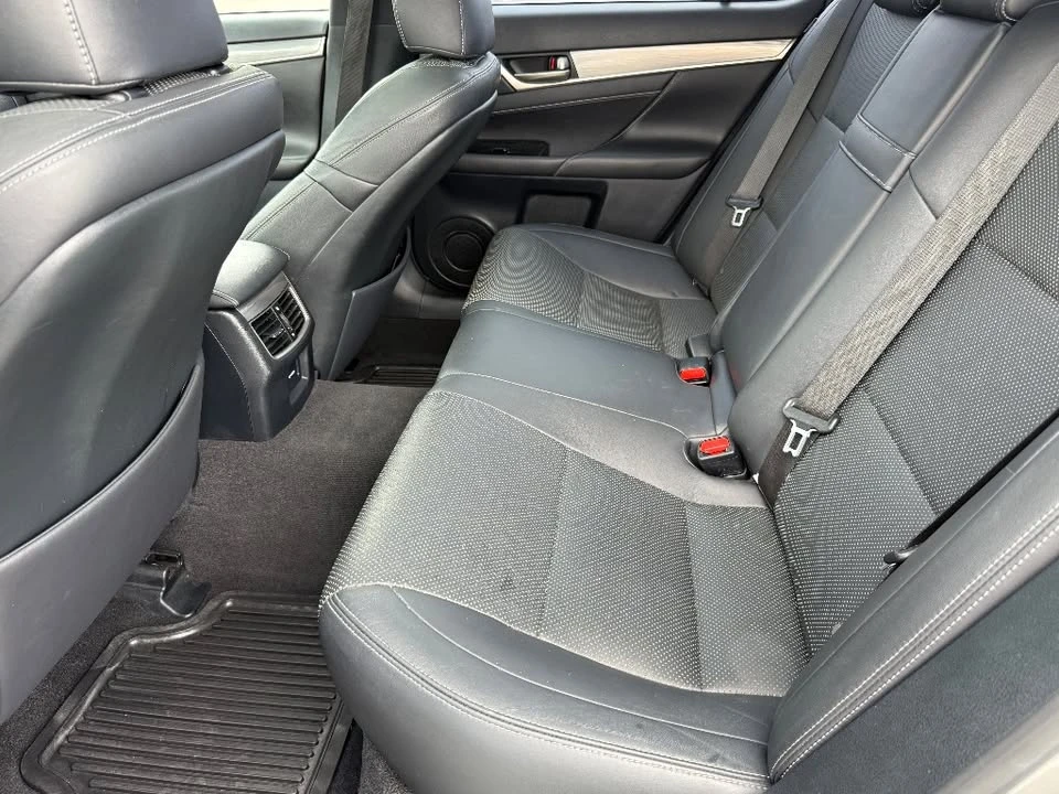 2015 Lexus GS 4th Gen - Image 18 of 20