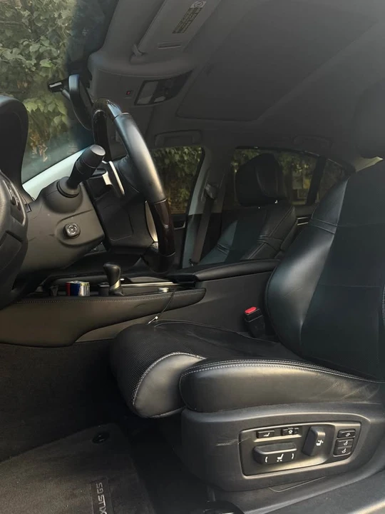 2015 Lexus GS 4th Gen - Image 10 of 10
