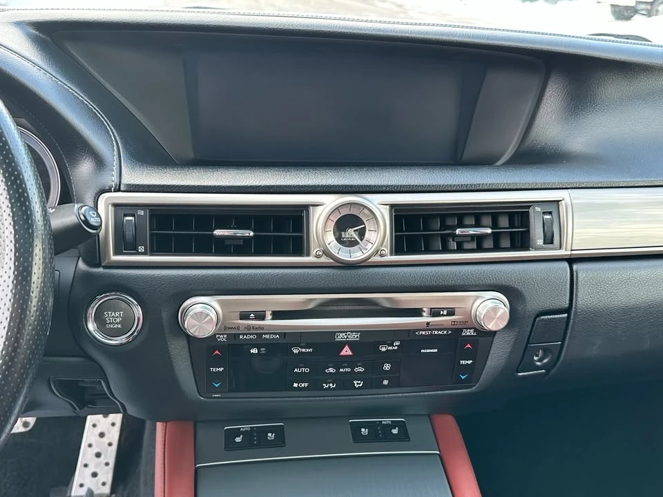 2015 Lexus GS 4th Gen - Image 11 of 19