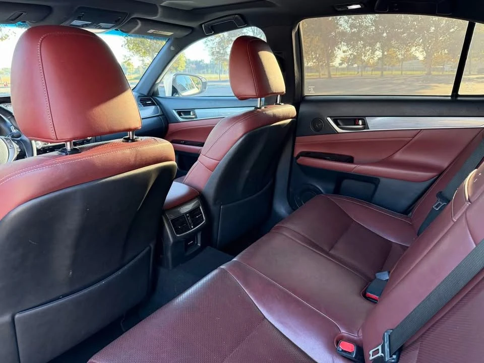 2015 Lexus GS 4th Gen - Image 19 of 20