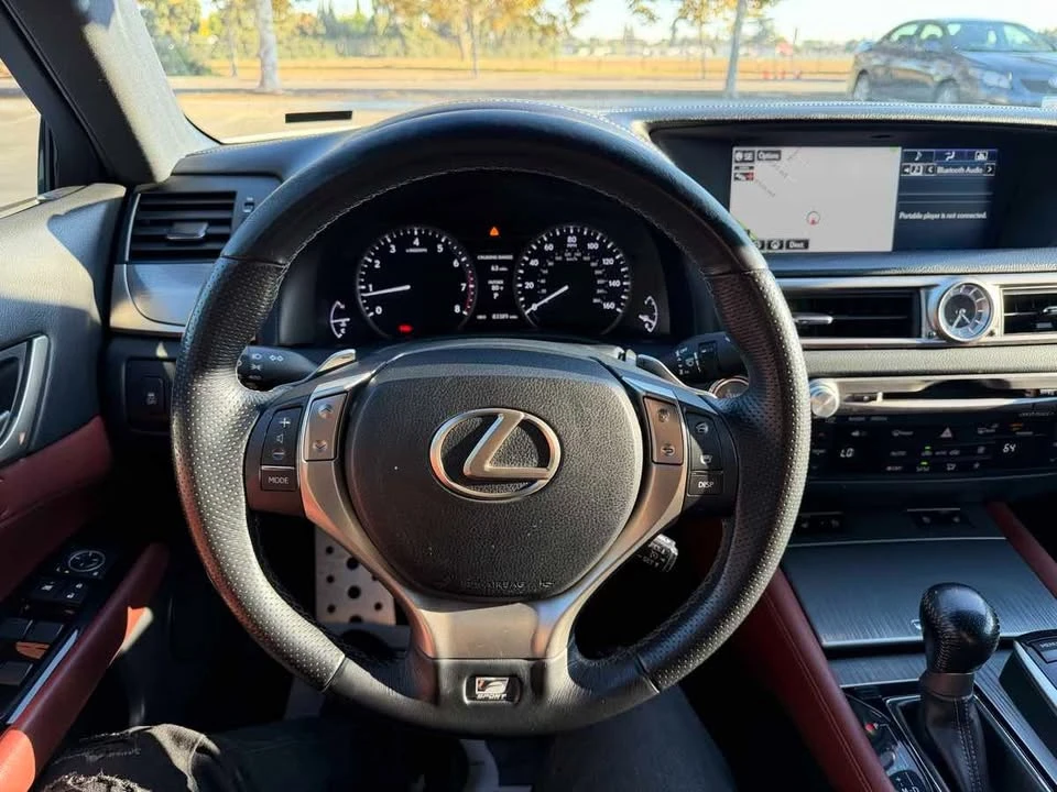 2015 Lexus GS 4th Gen - Image 11 of 20