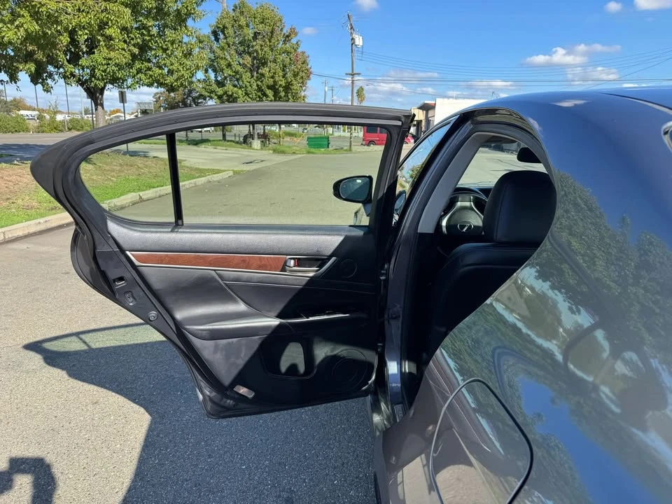 2015 Lexus GS 4th Gen - Image 12 of 19