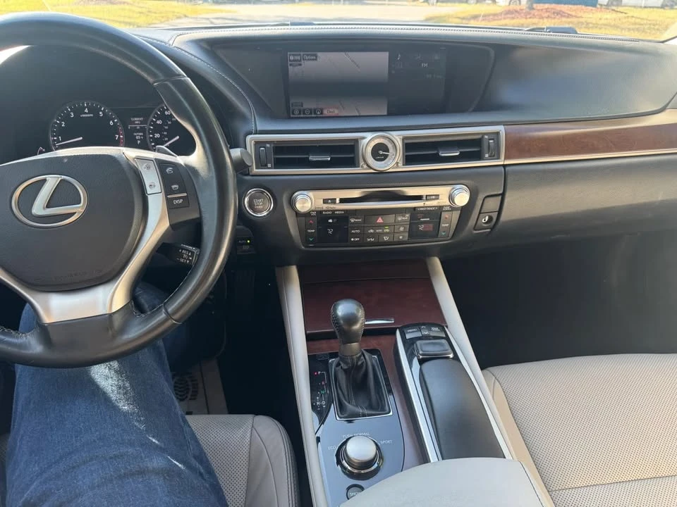 2015 Lexus GS 4th Gen - Image 18 of 20