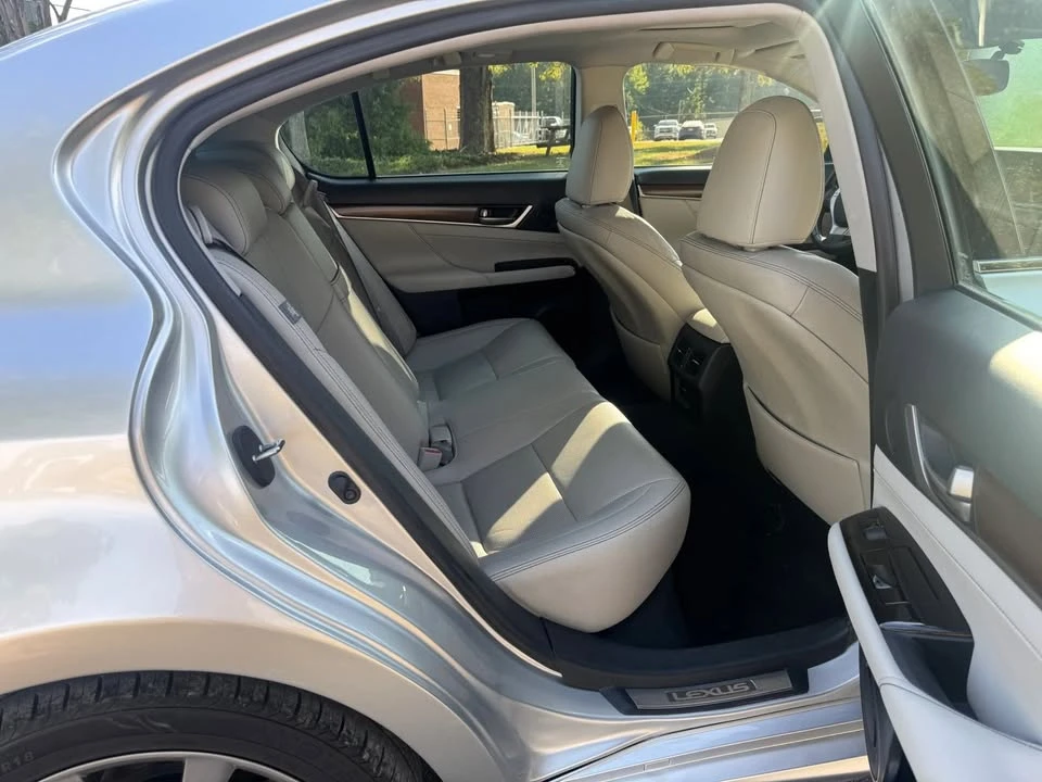 2015 Lexus GS 4th Gen - Image 16 of 20