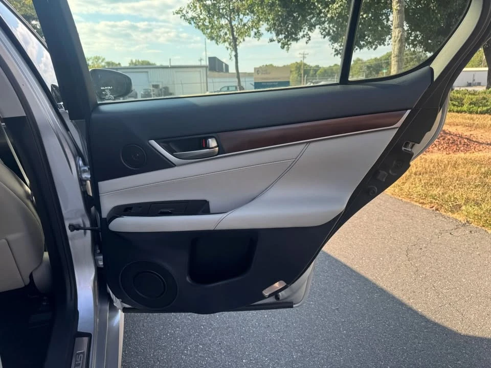 2015 Lexus GS 4th Gen - Image 17 of 20